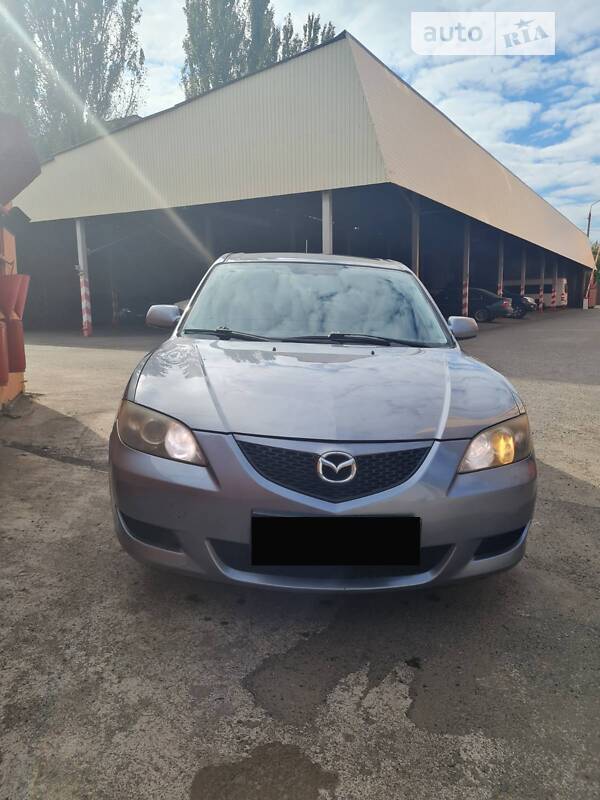 Седан Mazda 3 2004 в Кривому Розі