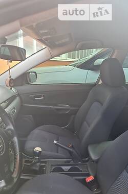 Седан Mazda 3 2004 в Кривому Розі