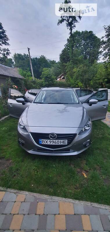Седан Mazda 3 2016 в Хмельницькому