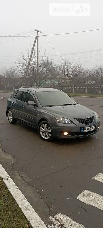Хэтчбек Mazda 3 2006 в Голованевске