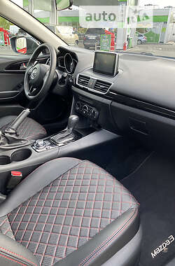 Седан Mazda 3 2015 в 