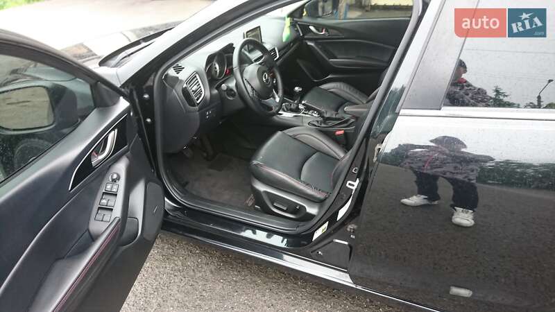 Седан Mazda 3 2015 в Одессе