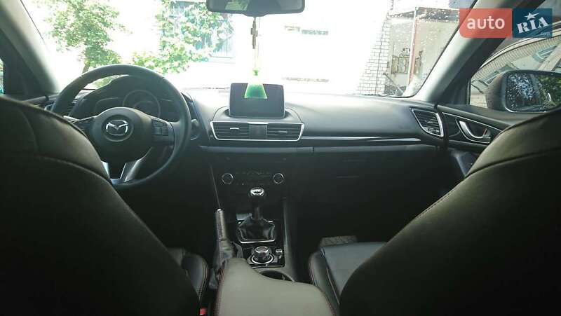Седан Mazda 3 2015 в Одессе