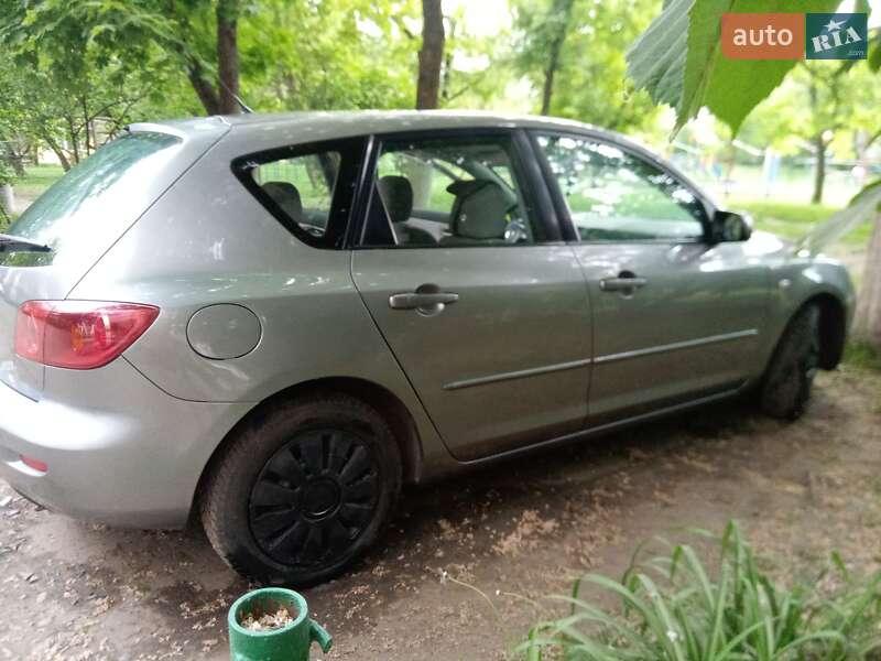 Хэтчбек Mazda 3 2005 в Миргороде