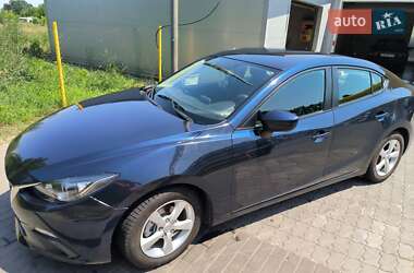 Седан Mazda 3 2015 в Смілі