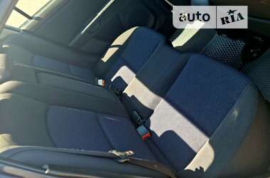 Седан Mazda 3 2006 в 