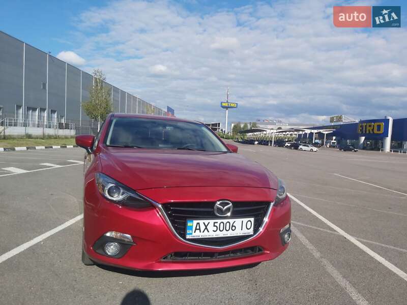 Хетчбек Mazda 3 2015 в Луцьку