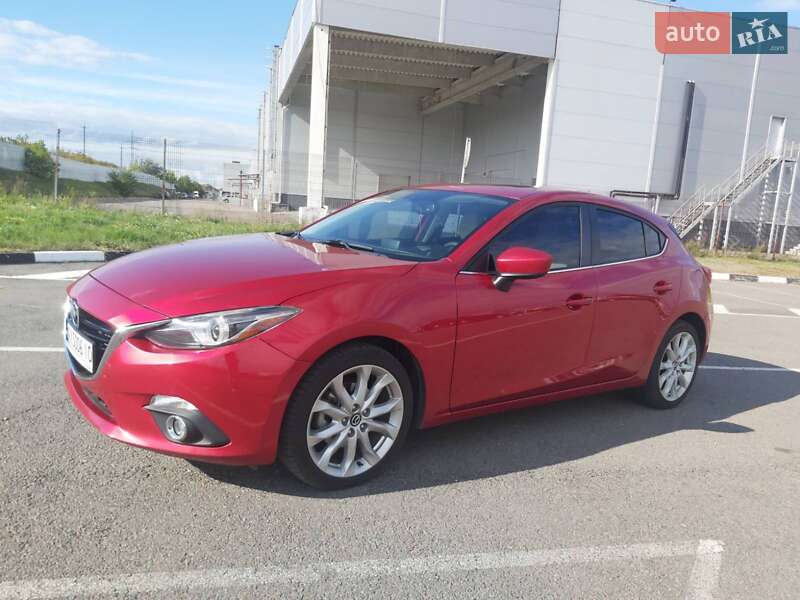 Хэтчбек Mazda 3 2015 в Луцке