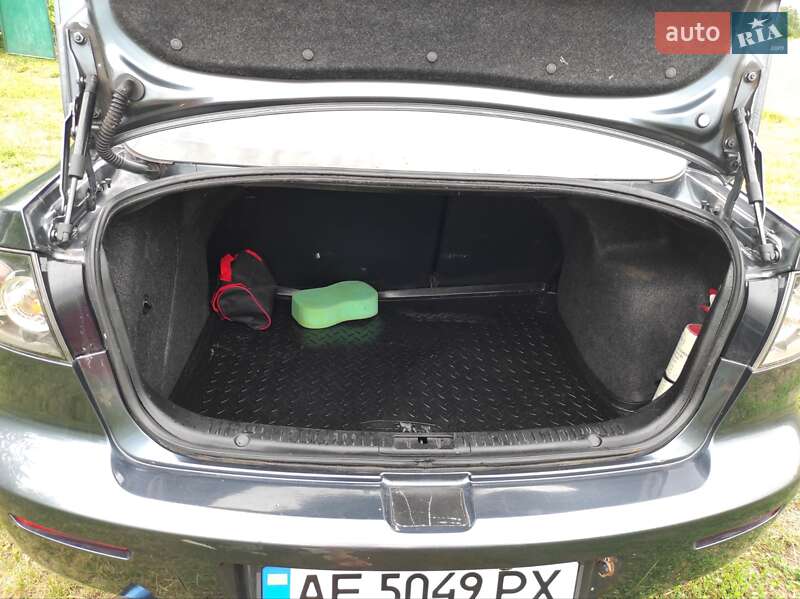 Седан Mazda 3 2008 в Кривом Роге