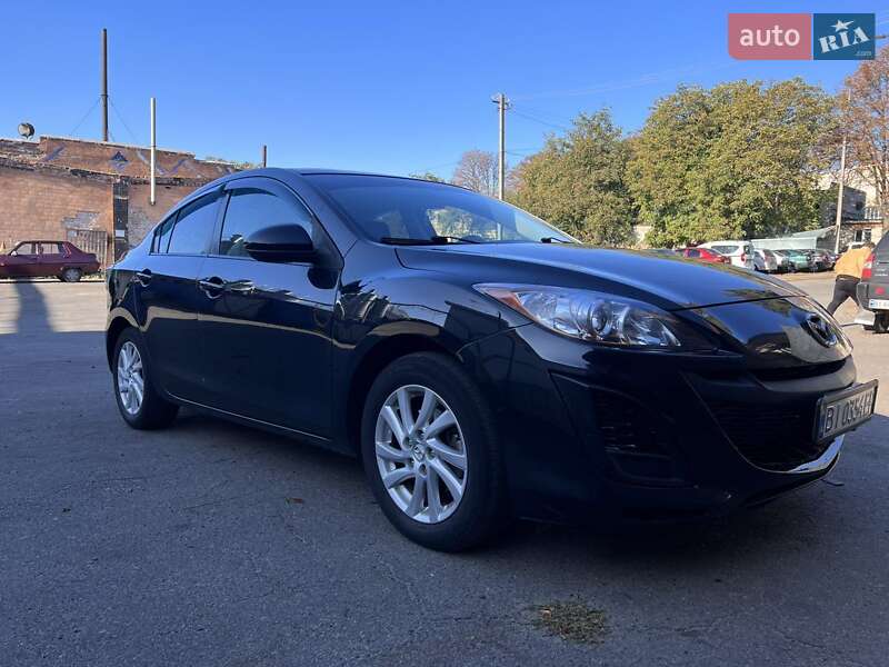 Седан Mazda 3 2011 в Кременчуге