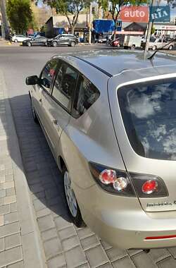Хэтчбек Mazda 3 2007 в 