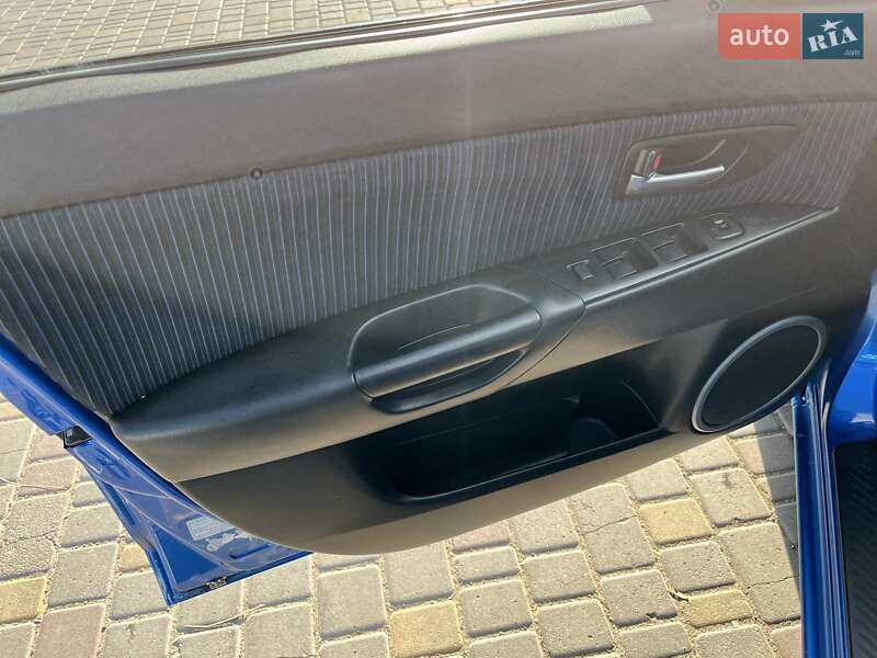 Седан Mazda 3 2005 в Одесі