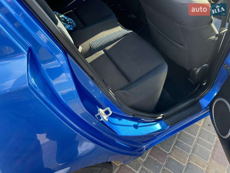 Седан Mazda 3 2005 в Одесі