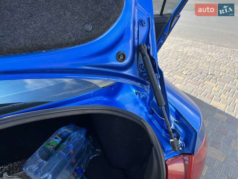 Седан Mazda 3 2005 в Одесі