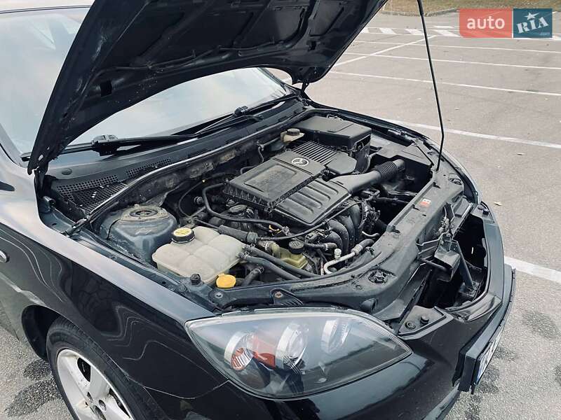 Хэтчбек Mazda 3 2004 в Киеве