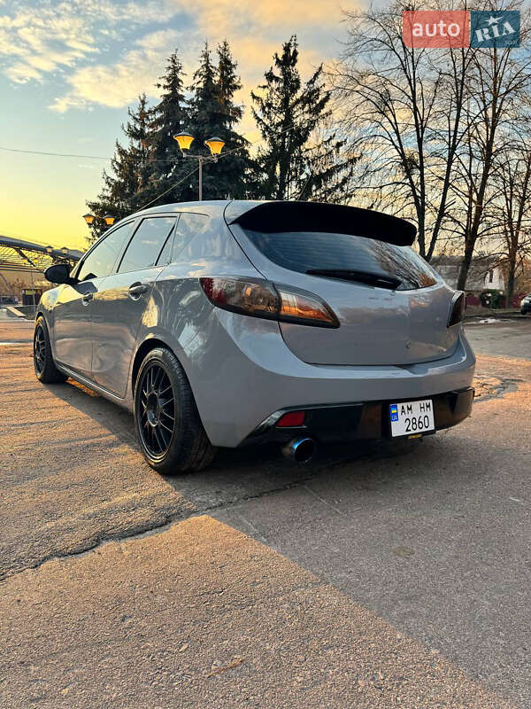 Хэтчбек Mazda 3 2009 в Житомире