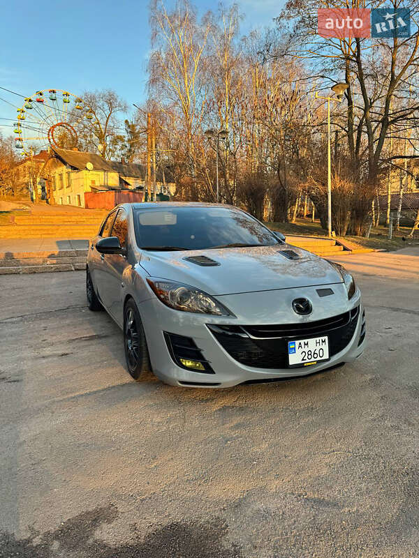 Хэтчбек Mazda 3 2009 в Житомире