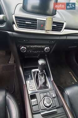 Седан Mazda 3 2016 в Києві
