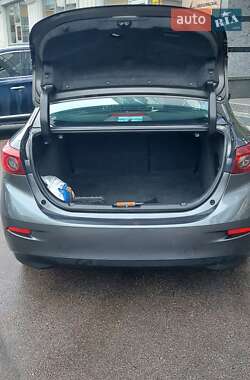 Седан Mazda 3 2016 в Києві
