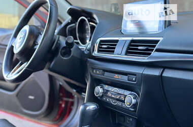 Седан Mazda 3 2018 в Одесі