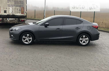 Седан Mazda 3 2016 в 