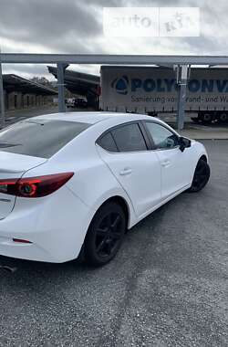 Седан Mazda 3 2015 в Кривом Роге