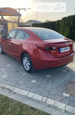 Седан Mazda 3 2013 в Ужгороде