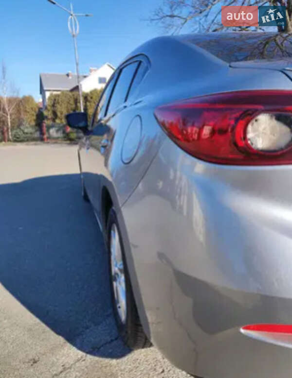Седан Mazda 3 2015 в Хмельницькому