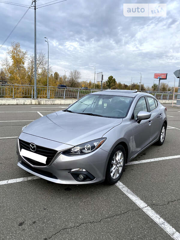 Седан Mazda 3 2014 в Киеве