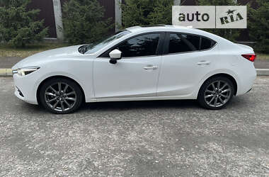 Седан Mazda 3 2018 в Киеве