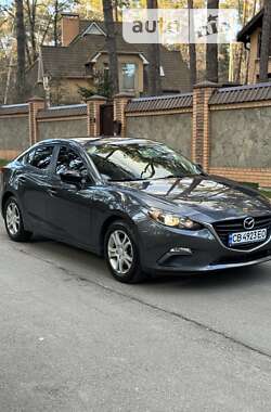 Седан Mazda 3 2015 в Чернигове