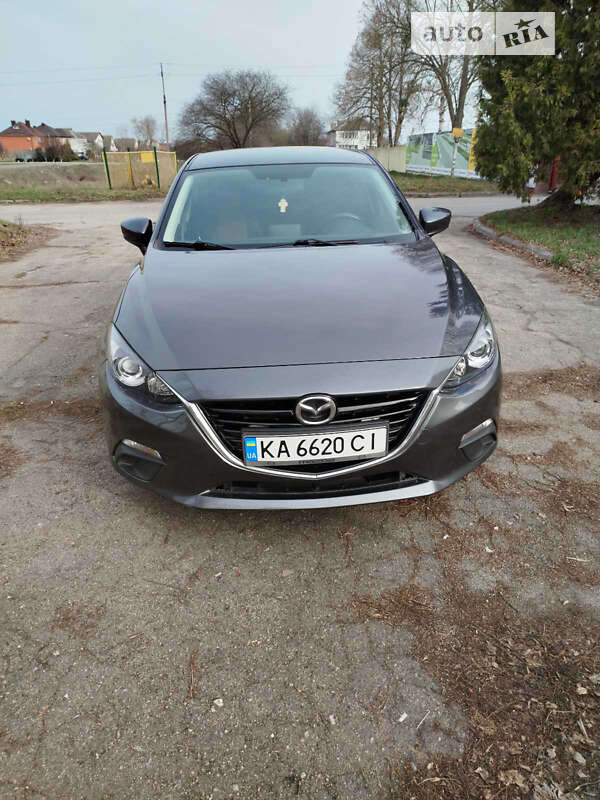 Седан Mazda 3 2015 в Переяславі