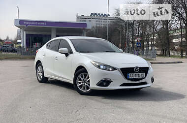 Седан Mazda 3 2014 в Киеве