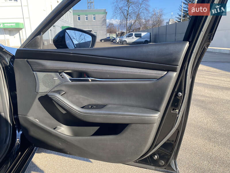 Хэтчбек Mazda 3 2018 в Киеве фото 14 Хэтчбек Mazda 3 2018 в Киеве