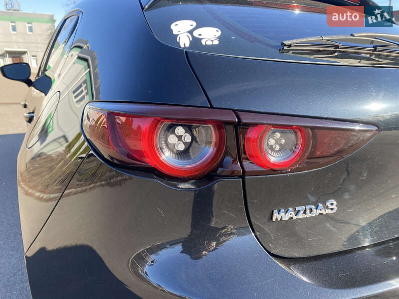 Хэтчбек Mazda 3 2018 в Киеве фото 17 Хэтчбек Mazda 3 2018 в Киеве