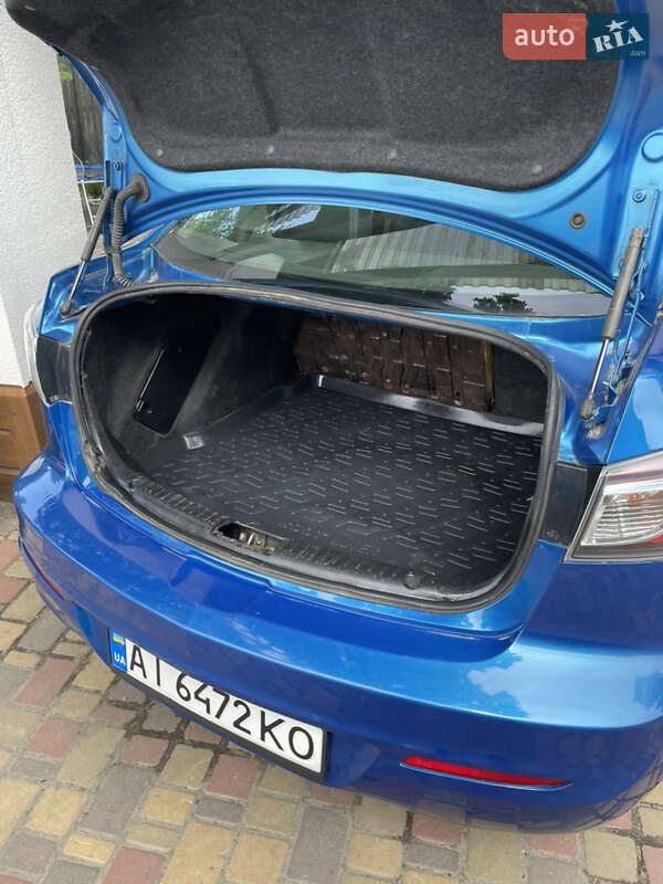 Седан Mazda 3 2011 в Борисполе