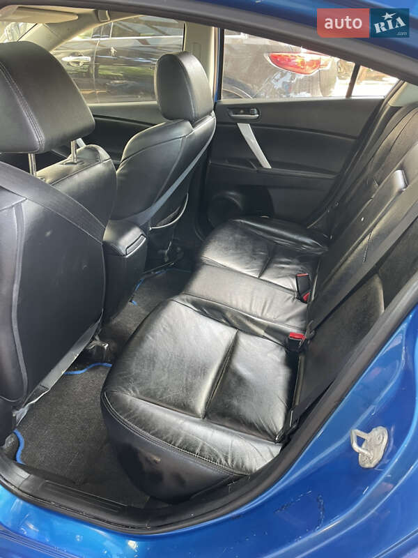 Седан Mazda 3 2011 в Борисполе