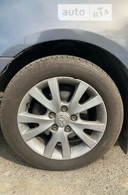 Седан Mazda 3 2006 в Кривом Роге