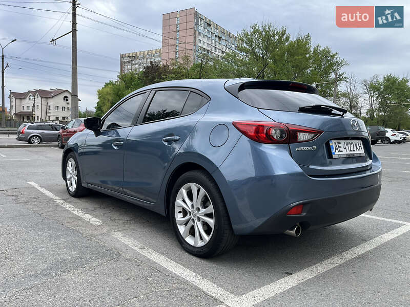 Хэтчбек Mazda 3 2016 в Днепре