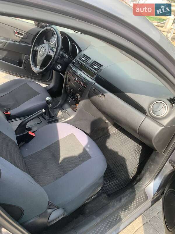Хэтчбек Mazda 3 2004 в Львове