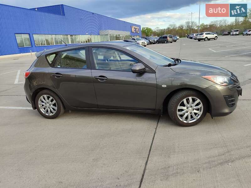 Хэтчбек Mazda 3 2009 в Одессе