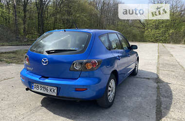 Хэтчбек Mazda 3 2005 в Остроге