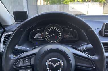 Седан Mazda 3 2016 в Николаеве
