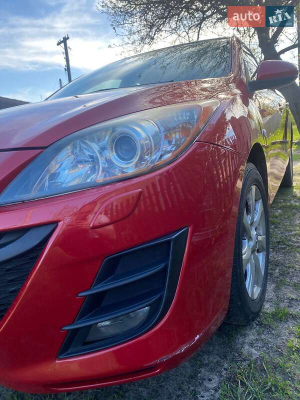 Седан Mazda 3 2010 в Чернигове