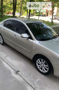 Седан Mazda 3 2007 в Буче