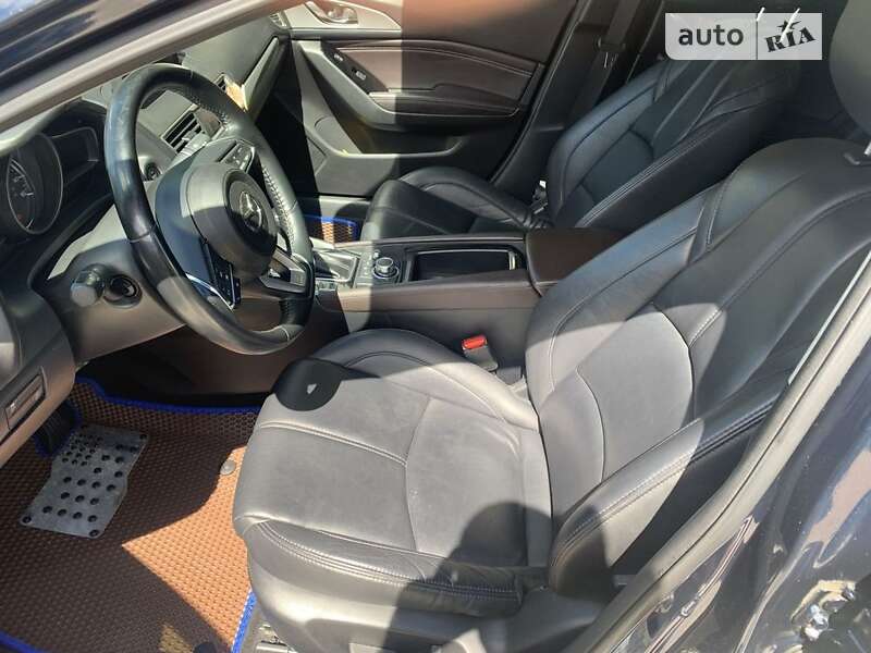 Хэтчбек Mazda 3 2018 в Днепре