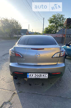 Седан Mazda 3 2010 в Кременчуге