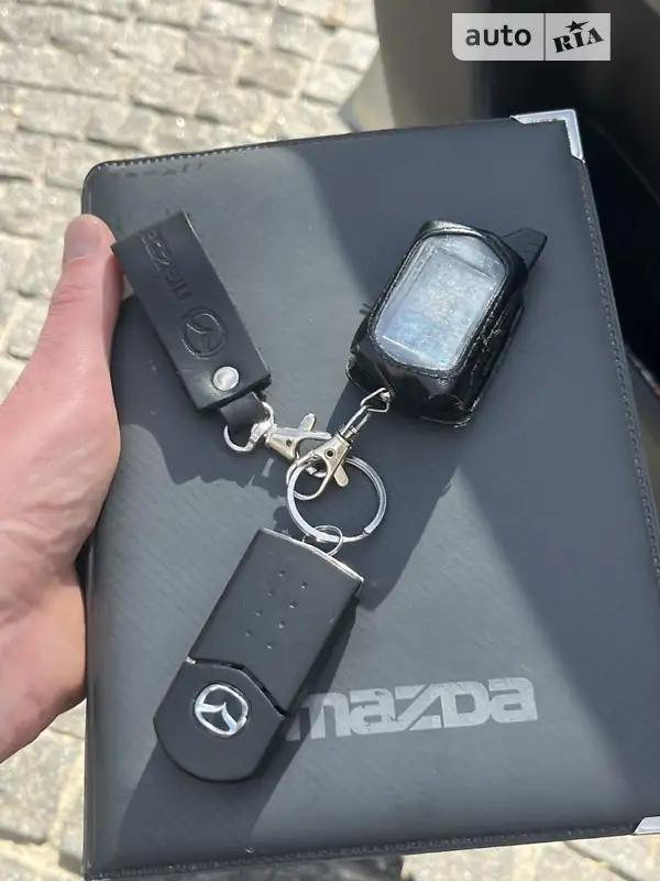 Седан Mazda 3 2006 в Днепре документ