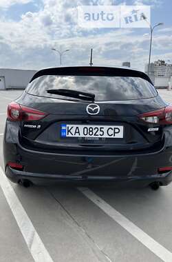Хэтчбек Mazda 3 2015 в Киеве