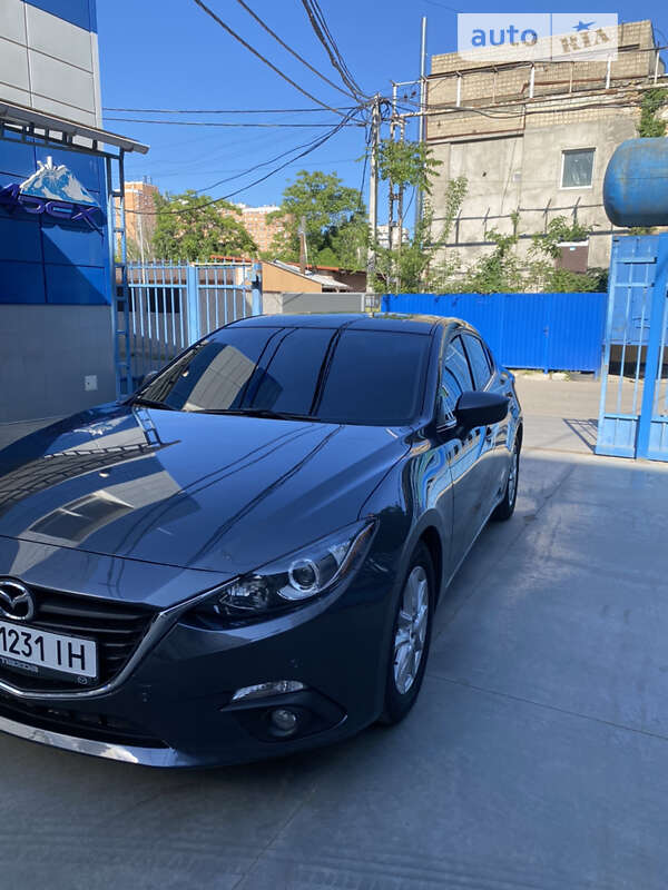 Седан Mazda 3 2015 в Одессе